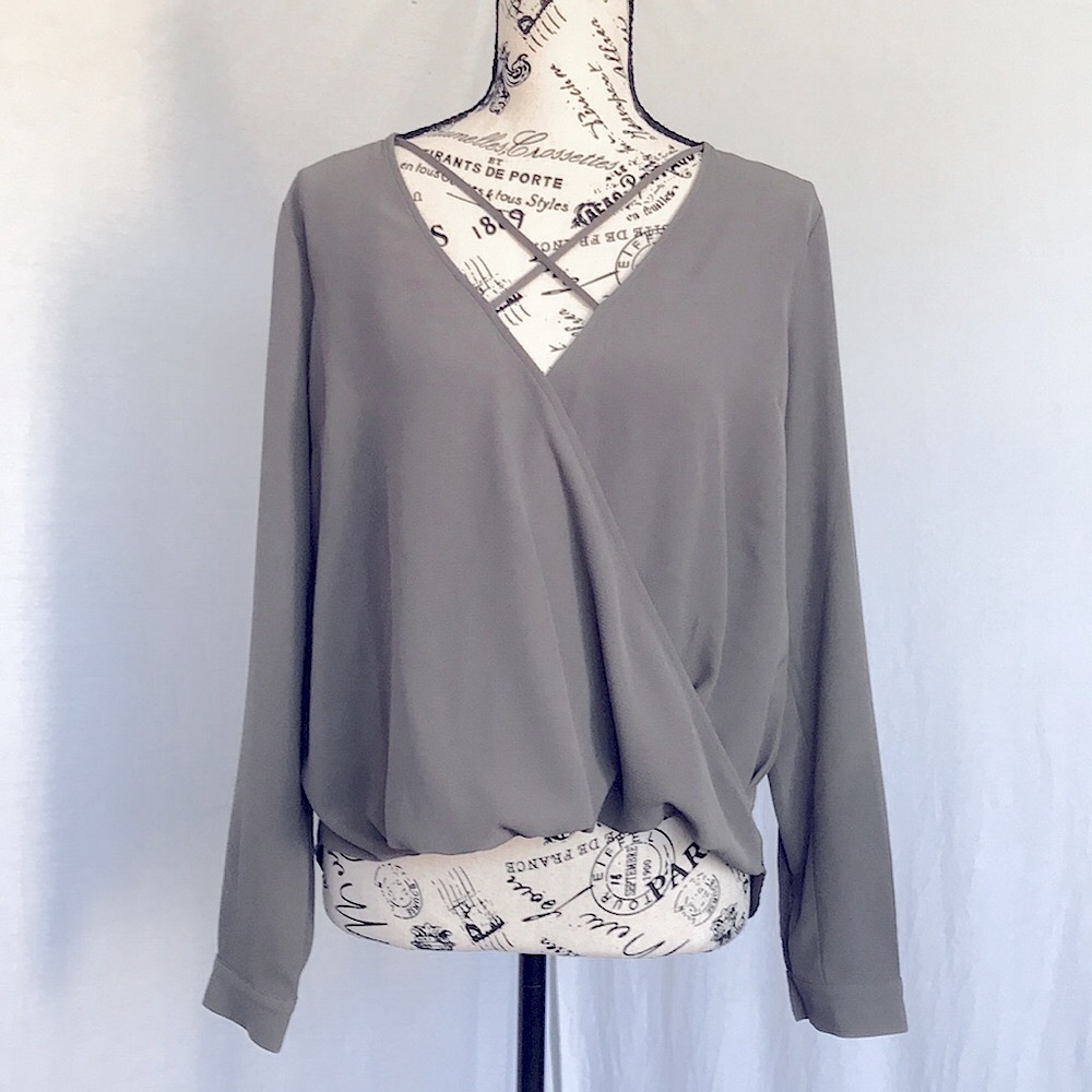 NWT F21 | Hi-Lo Blouse | S